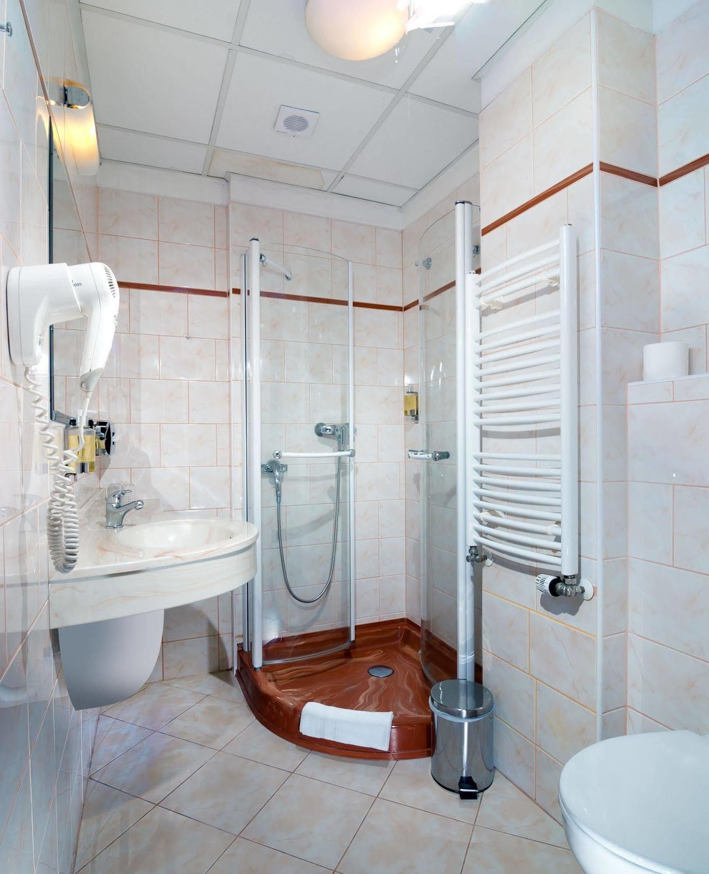 Ruze Hotel