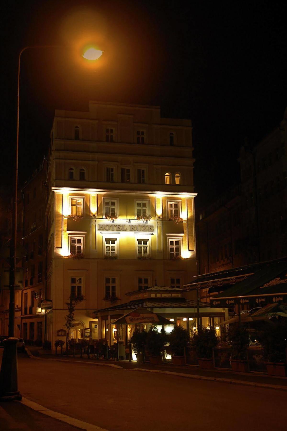 Ruze Hotel