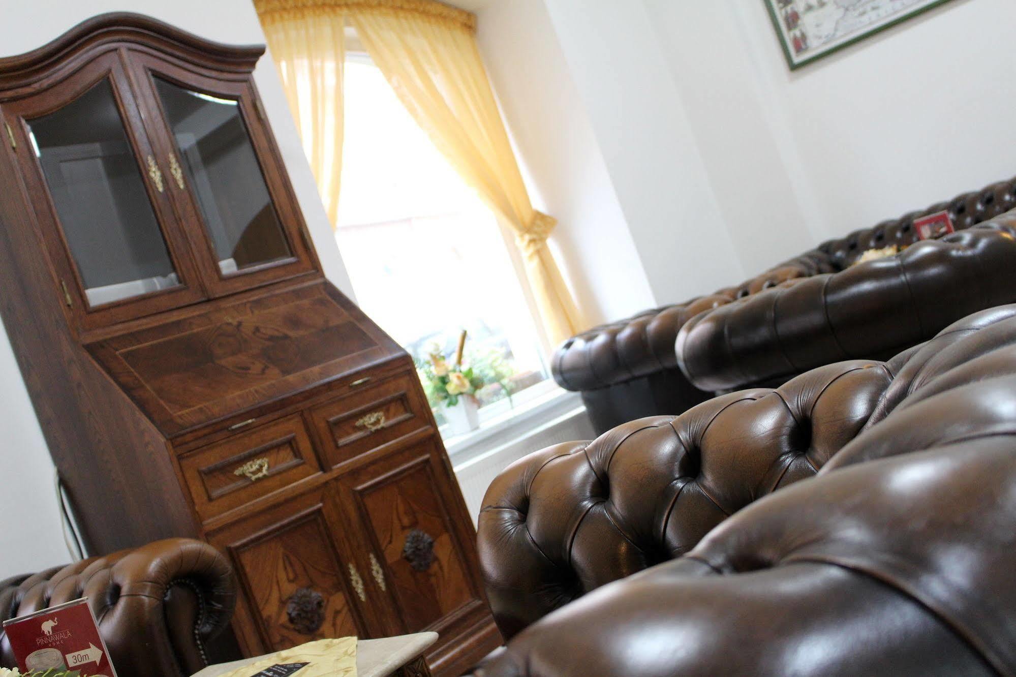 Ruze Hotel